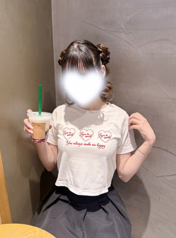 ハートロゴ刺繍パールTシャツ