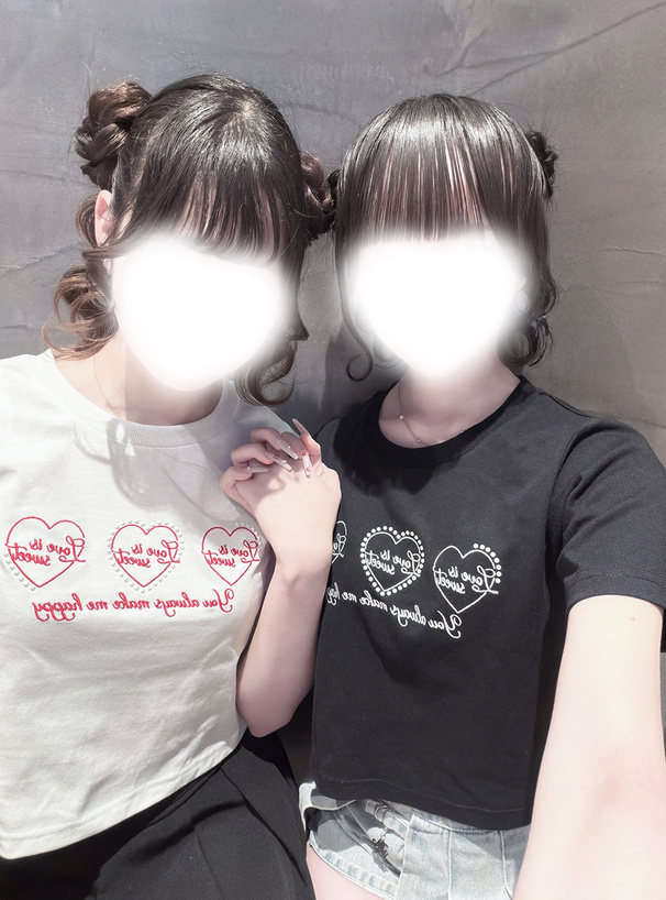 ハートロゴ刺繍パールTシャツ
