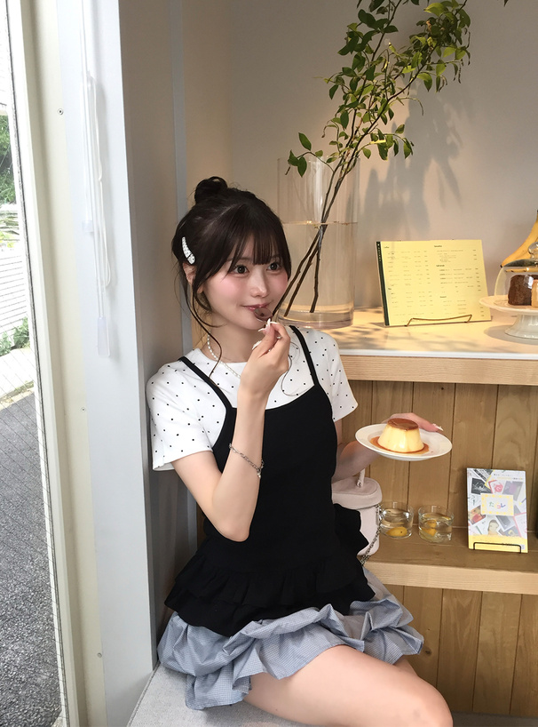 ドット柄レイヤード風サイドギャザーフリルトップス