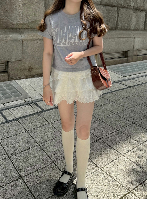 ロゴ刺繍レースTシャツ