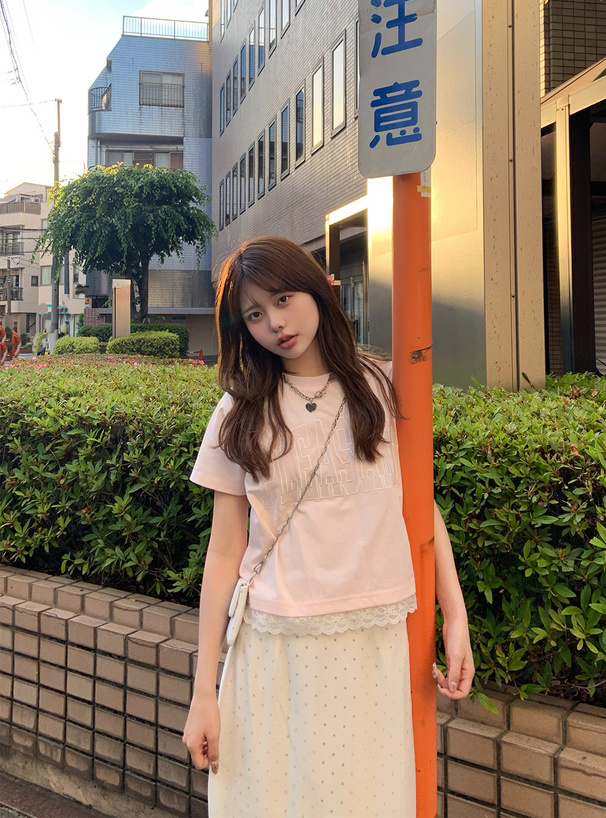 ロゴ刺繍レースTシャツ