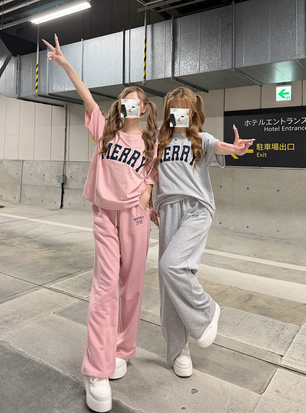 ロゴ刺繍Tシャツ×スウェットパンツセットアップ