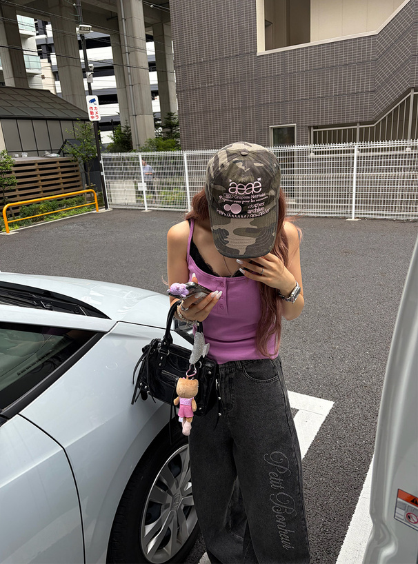 ラインストーンロゴデニムパンツ
