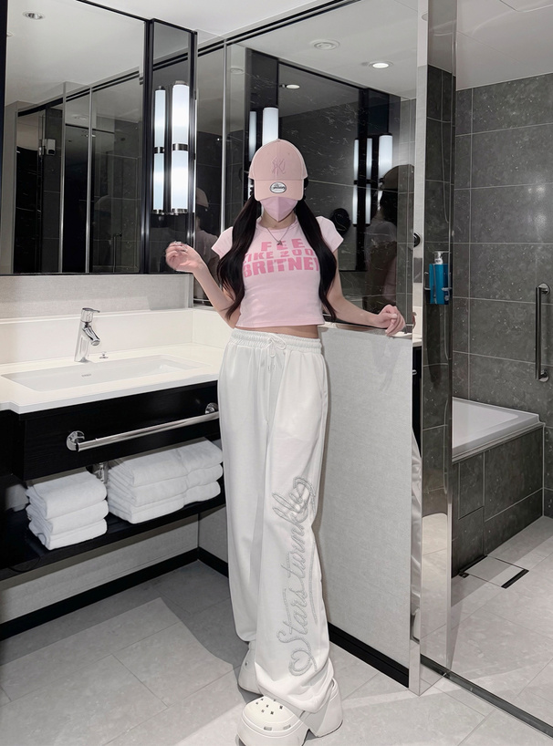 ラインストーンロゴワイドパンツ