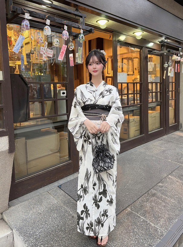 ニュアンス花柄浴衣セット