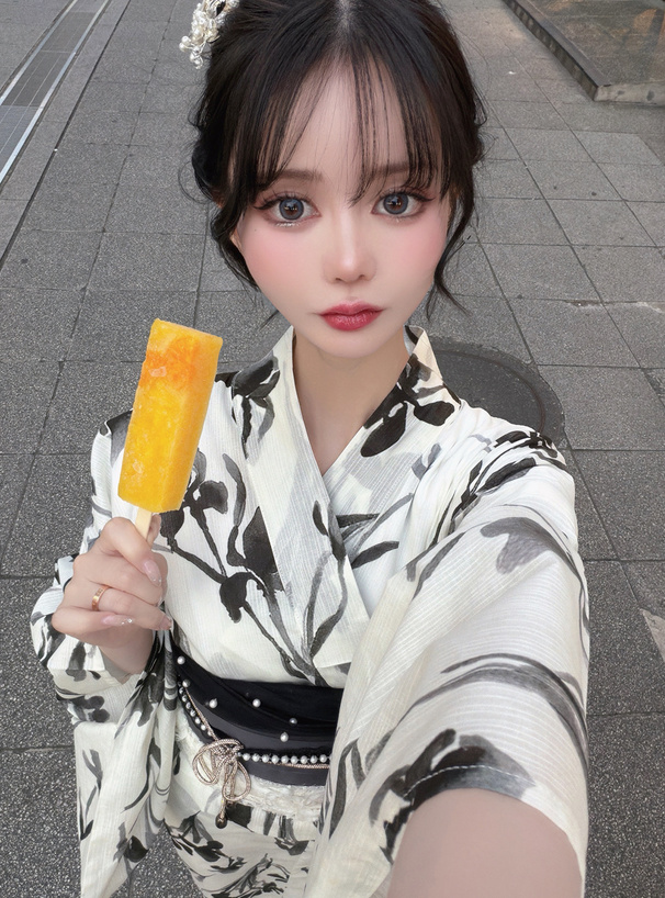 ニュアンス花柄浴衣セット