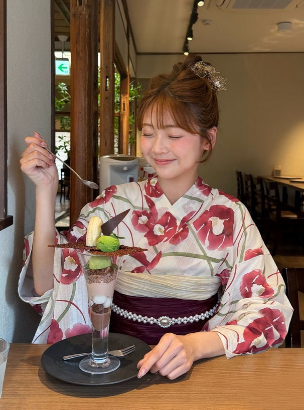 夏着物 浴衣 曲線花模様 濃紅葉色 K-4844 ◇絞りと染めの2重技法 浴衣◇【濃紺】希少柄 籠目の向こうに水盆の花