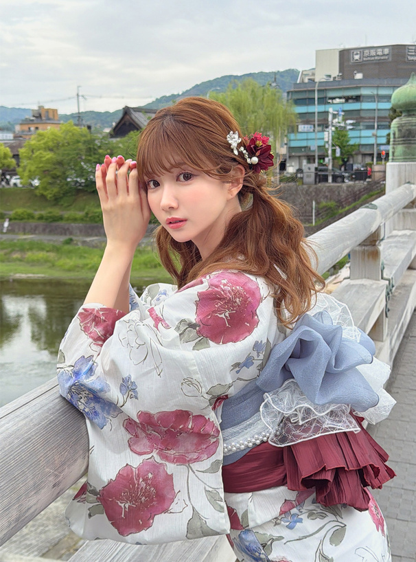 フラワーコサージュヘアクリップ2点セット