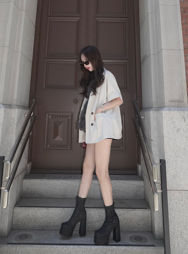 チャンキーヒール厚底ショートブーツ