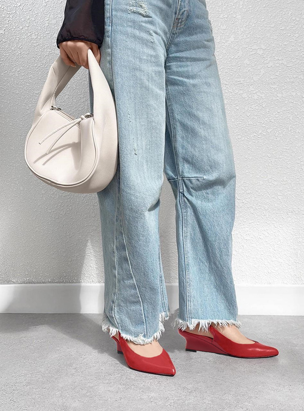 ポインテッドトゥストラップミュールパンプス