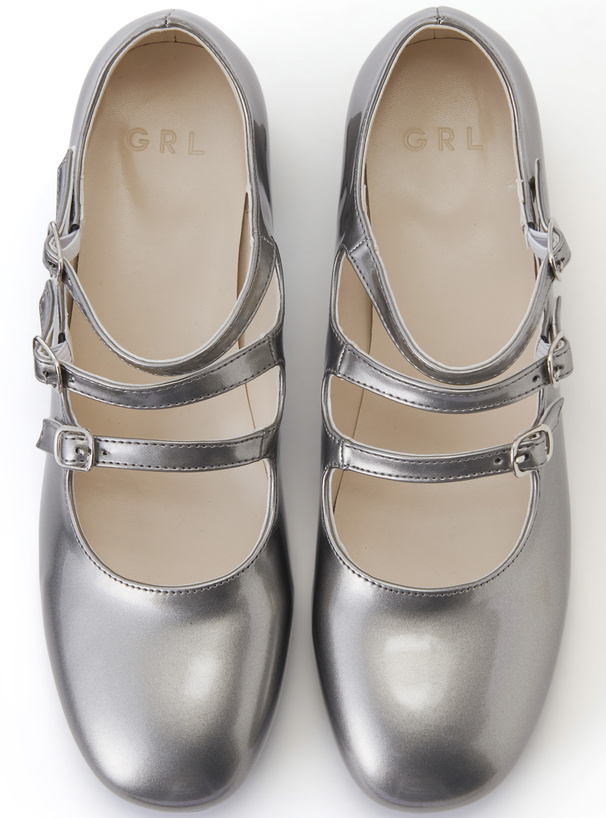 【CHANEL】トリプルストラップが可愛い★25SS パンプス CHANEL】トリプルストラップが可愛い☆25SS パンプス