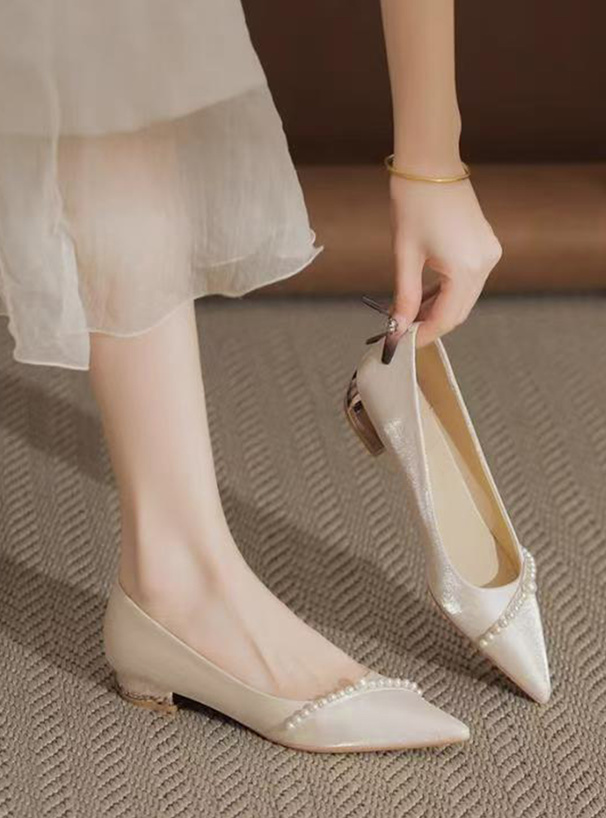 パールラインパンプス