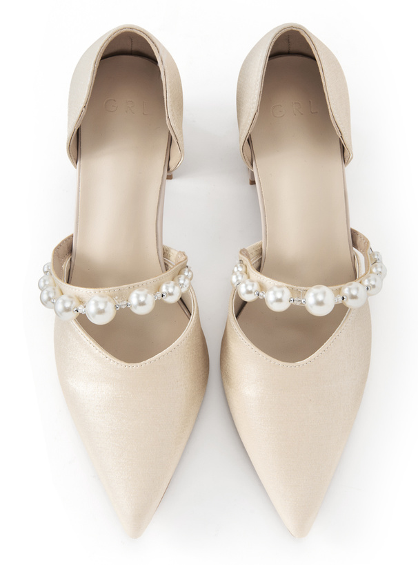 パールストラップパンプス