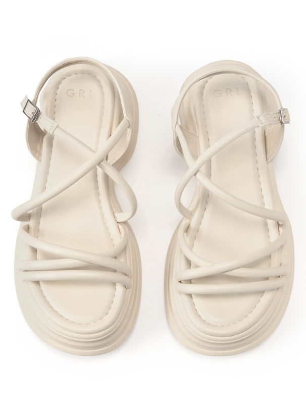 厚底ストラップサンダル