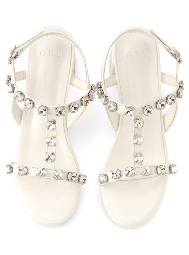 ビジューストラップエナメルサンダル