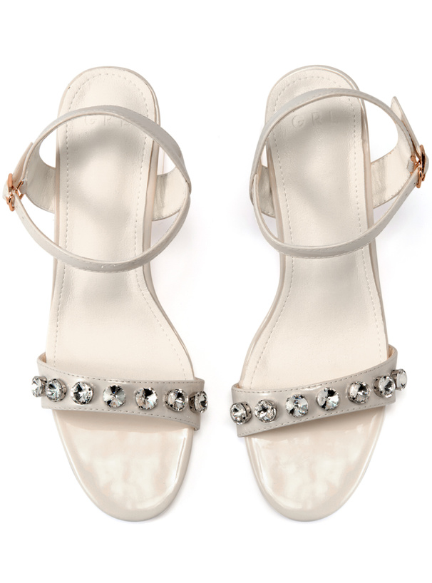 ビジューストラップエナメルサンダル