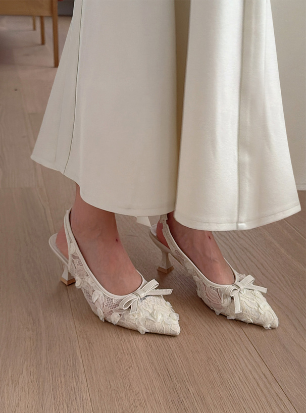 リボンレースストラップパンプス