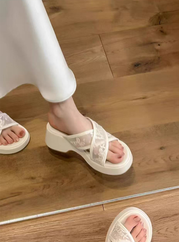 レースクロス厚底サンダル