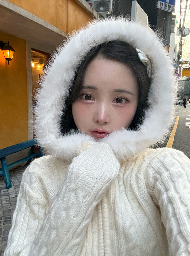 ケーブル編みファーニットパーカー×ミニスカートセットアップ