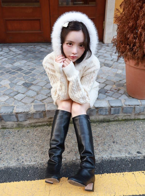 ケーブル編みファーニットパーカー×ミニスカートセットアップ