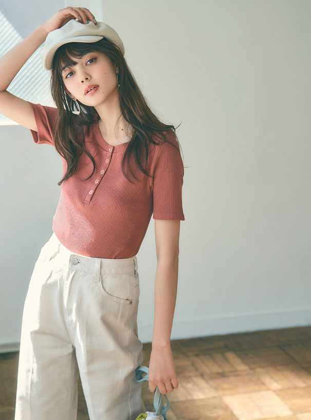 カットオフセンタープレスパンツ