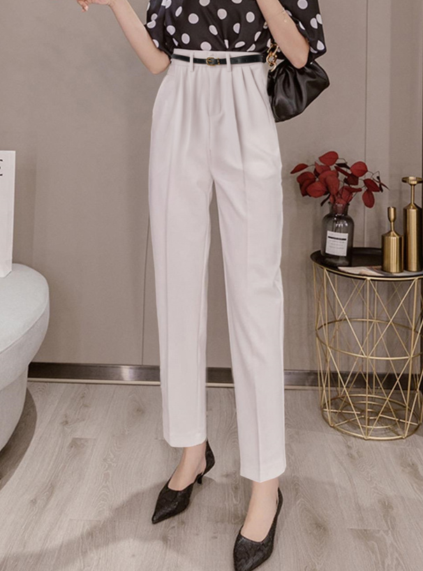 ベルト付きテーパードパンツ