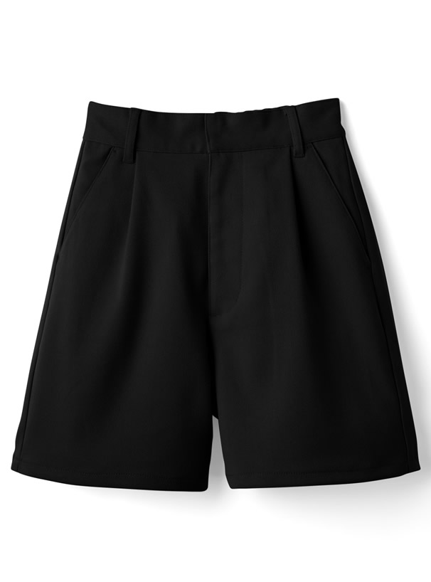 タックショートパンツ
