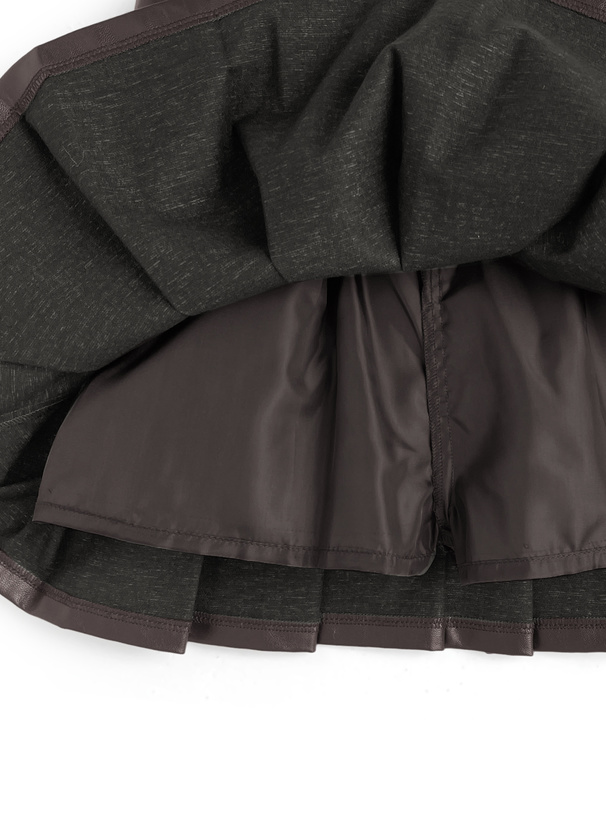 ベルトレザープリーツスカート