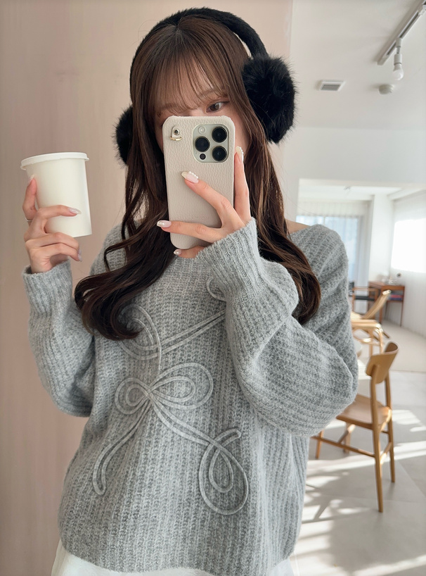 リボン柄ライン刺繍ニットトップス