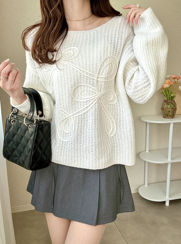 リボン柄ライン刺繍ニットトップス