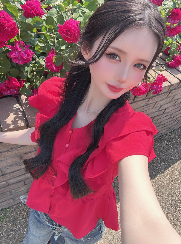 フリルペプラムブラウス