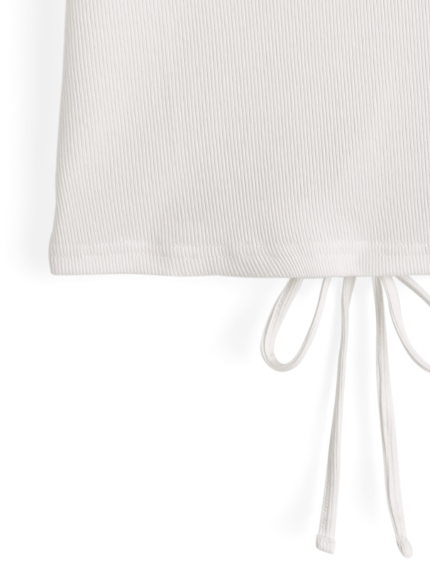 バックレースアップラグラントップス