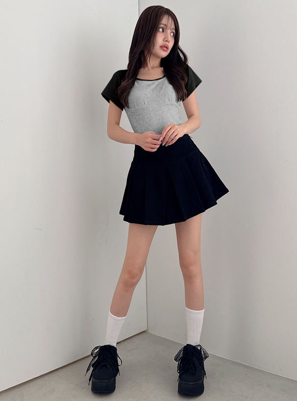 バックレースアップラグラントップス