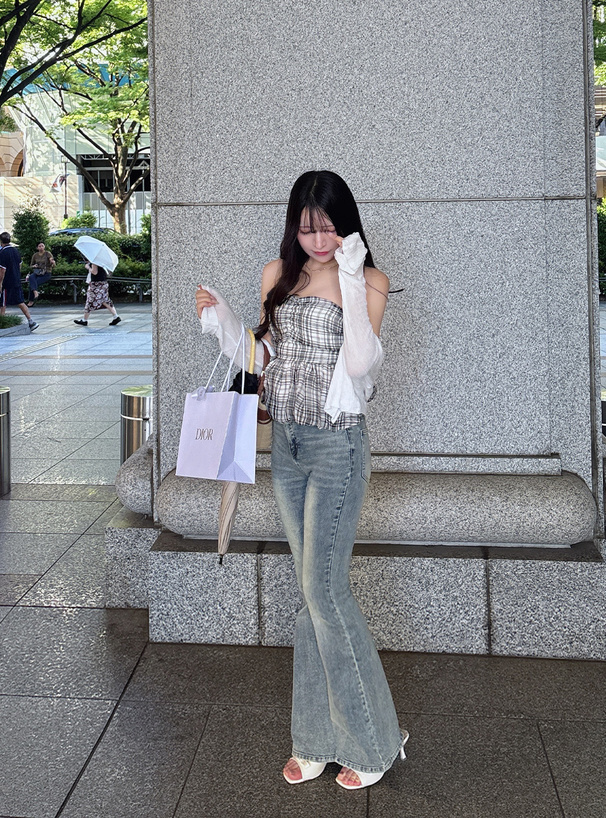 ILLIT アイリット BEB チェック柄ペプラムギャザーベアトップ