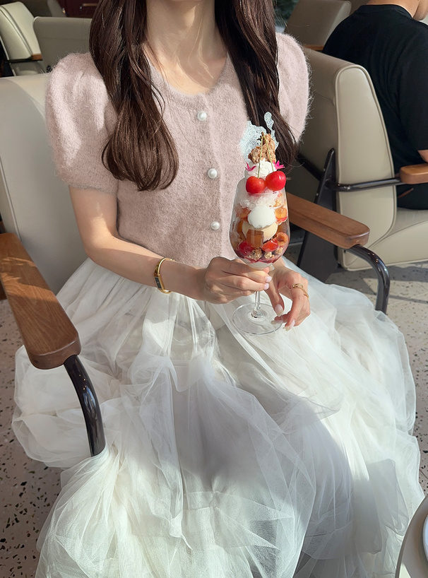 パールボタンショート丈ニットカーディガン