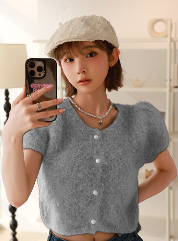 パールボタンショート丈ニットカーディガン