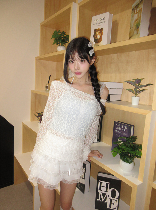 ドレープレーストップス