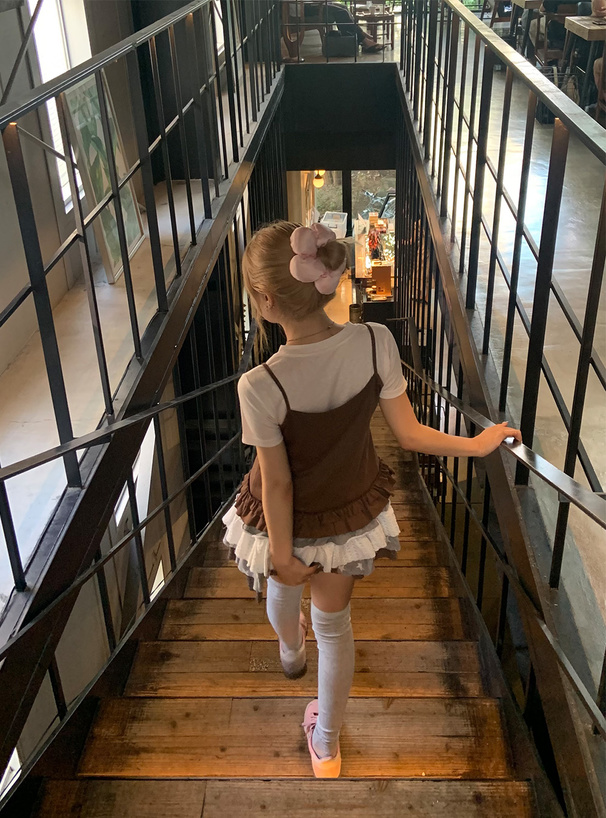 シアーTシャツxフリルキャミソールアンサンブル