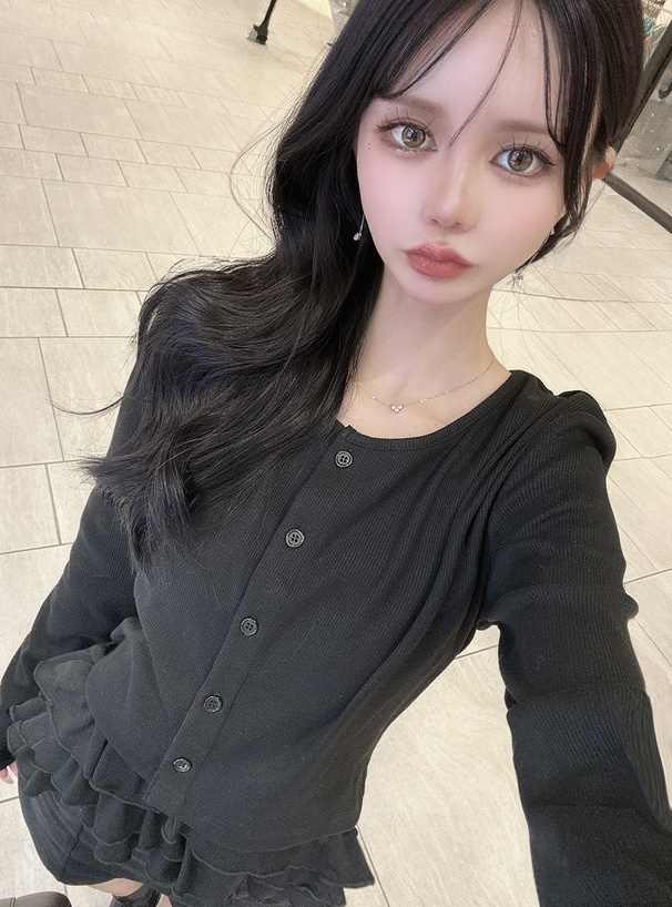 裾フリルキャミソール×カーディガンアンサンブル