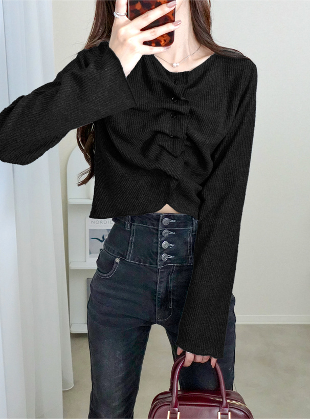 タックボタンリブトップス