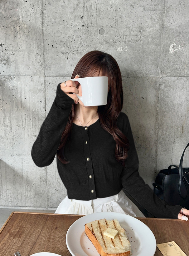 ゴールドボタンニットカーディガン