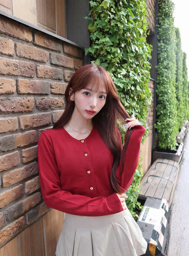 ゴールドボタンニットカーディガン