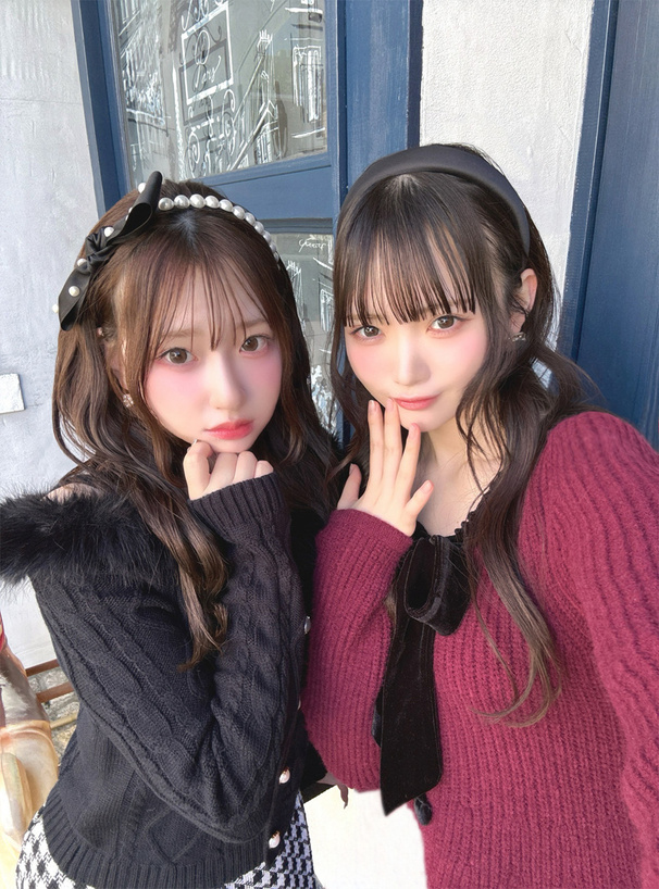 ファーオフショルダーケーブル編みニットトップス