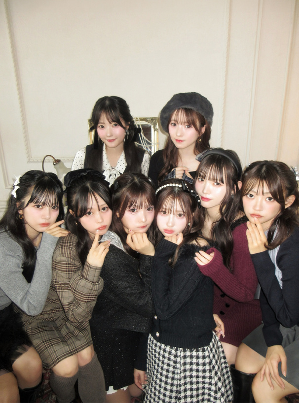 ファーオフショルダーケーブル編みニットトップス