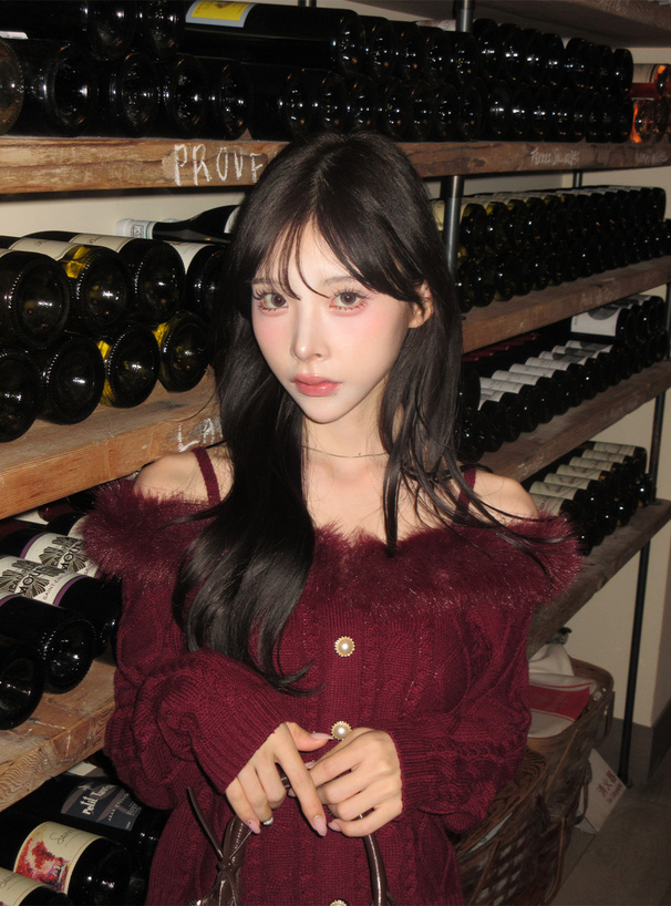 ファーオフショルダーケーブル編みニットトップス