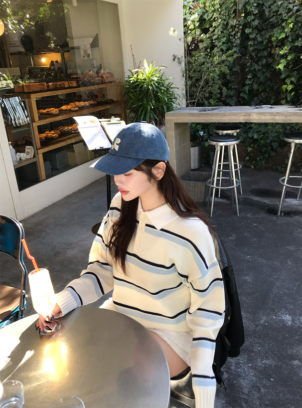 ボーダー柄ポロニットトップス