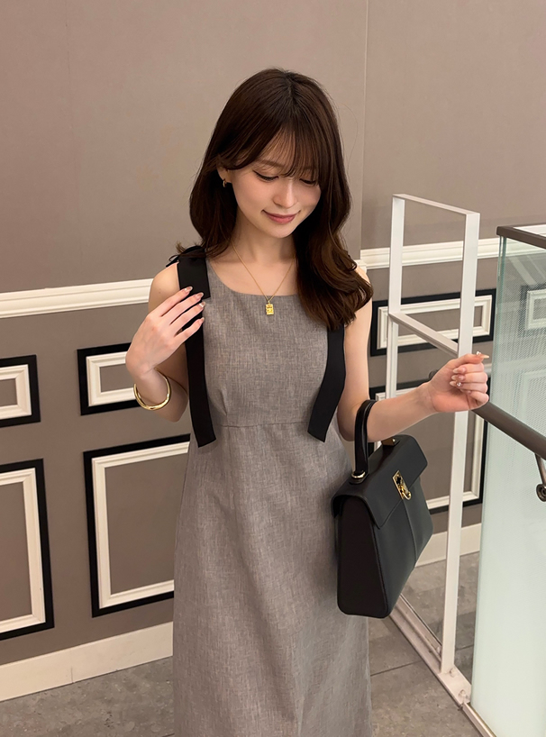 ショルダーリボンノースリーブロングワンピース