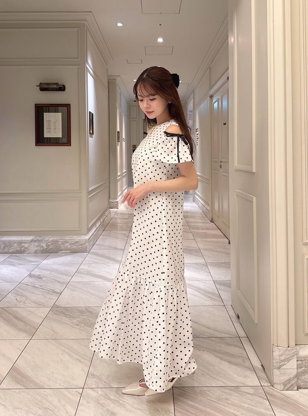 ドット柄ショルダーオープンリボンワンピース[gn609] | レディース