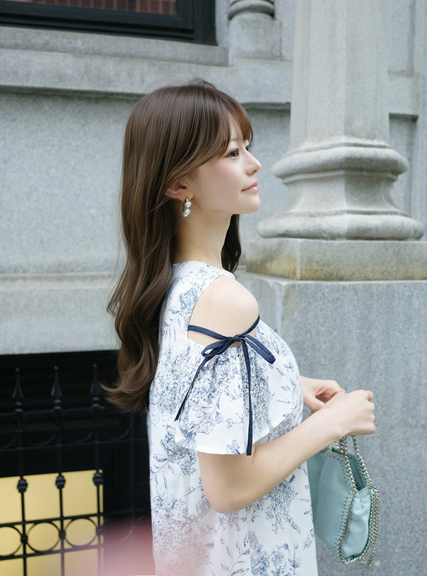 花柄ショルダーオープンリボンワンピース