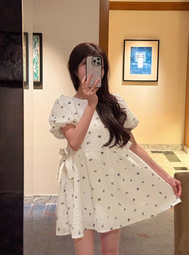 小花柄ジャガードサイドリボンミニワンピース